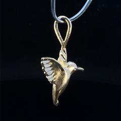 14K Yellow Gold Humming Bird Pendant 1.4 grams
